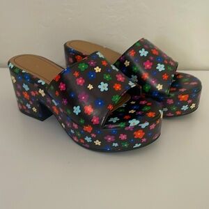 Chunky Flower Platform Sandals Bamboo Shoes Black w/ Multi Colored Flowers NWOT